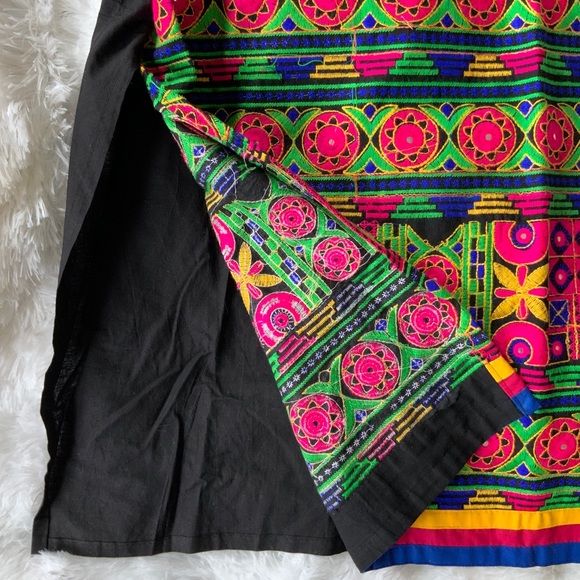 Colorful Embroidered Tunic - Picture 3 of 12